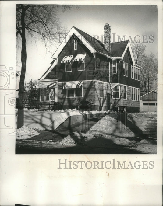 1966 Press Photo Home of Mr. and Mrs. Schlamp and their eight young daughters.