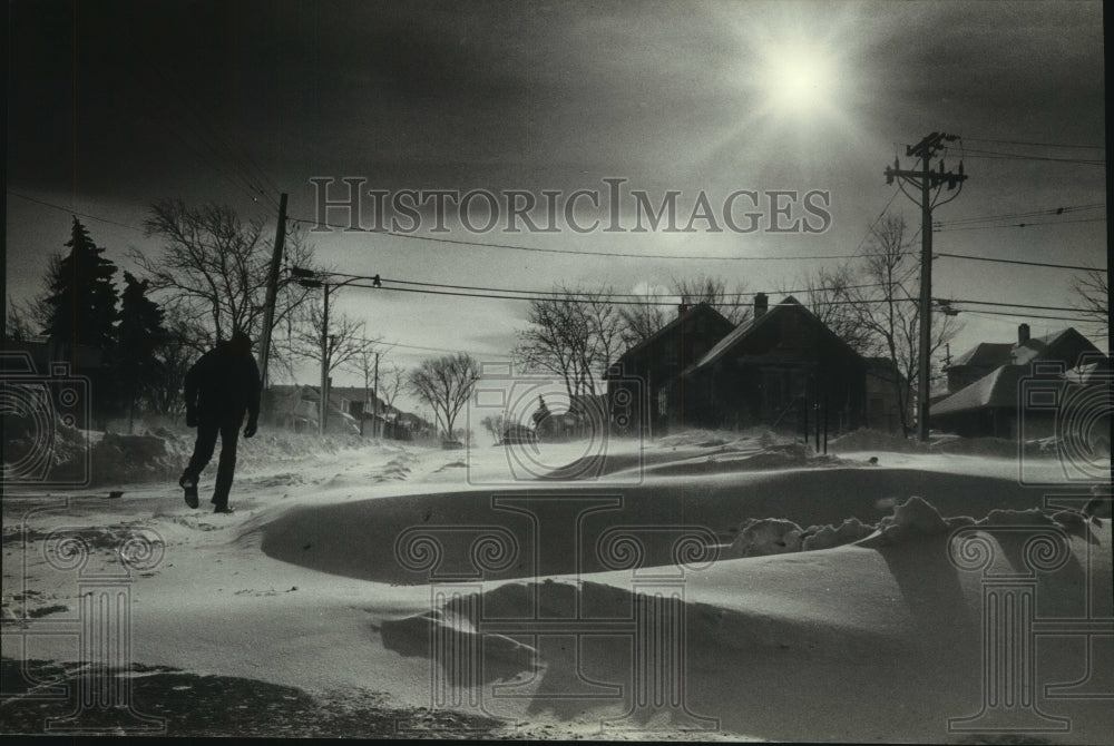 1962 Press Photo North 14th Street in Milwaukee during winter&#39;s record lows