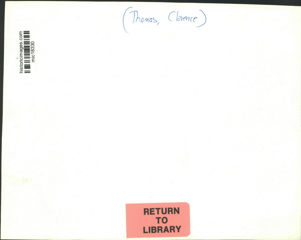 Press Photo Clarence Thomas with press photographers - mjc18330