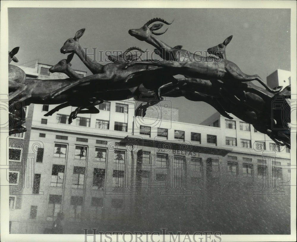 1964 Press Photo Impala Fountains in Johannesburg, South Africa - mjc18462