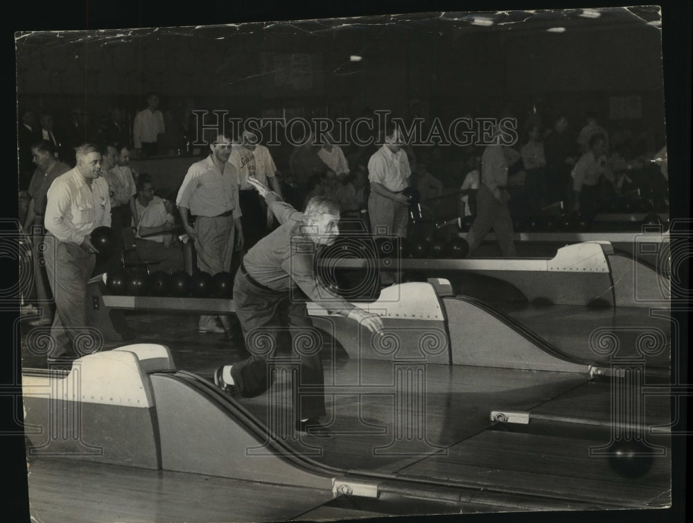 1953 Press Photo Wisconsin's 51st annual bowling tournament - mjc18490