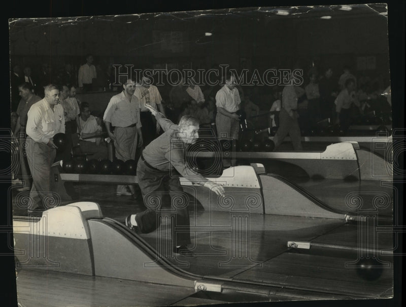 Load image into Gallery viewer, 1953 Press Photo Wisconsin's 51st annual bowling tournament - mjc18490
