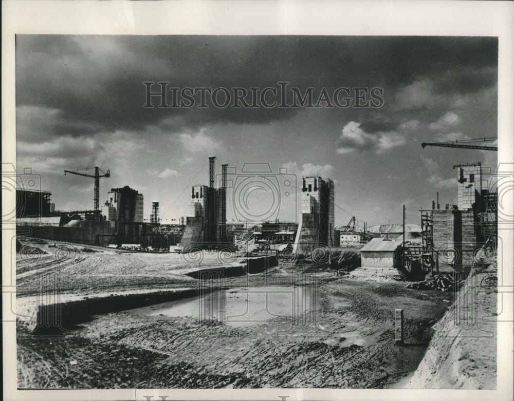 1953 Press Photo Tiszalok Hydro-Electric Dam Project on the river Tisza, Hungary