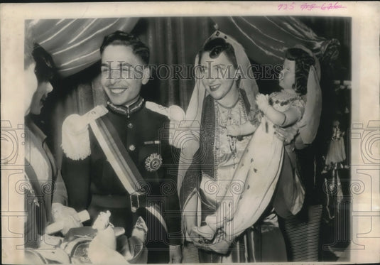 1952 Press Photo King Hussein of Jordan at Arabian Nights ball in London- Historic Images