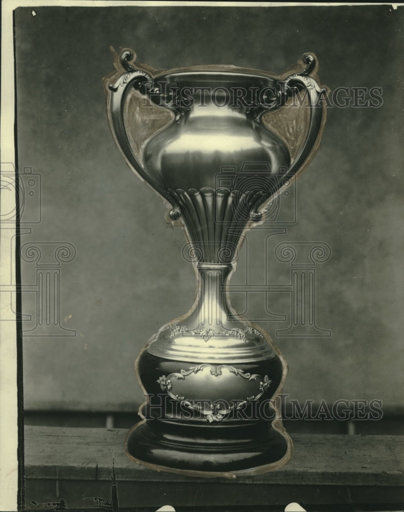 1922 Press Photo Motorboat trophy offered by Journal at Neptune Frolic- Historic Images
