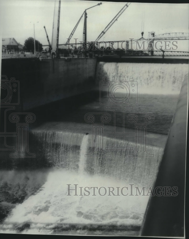 1968 Press Photo New Poe Lock in Sault Ste. Marie Complex is Flooded - mjc19556