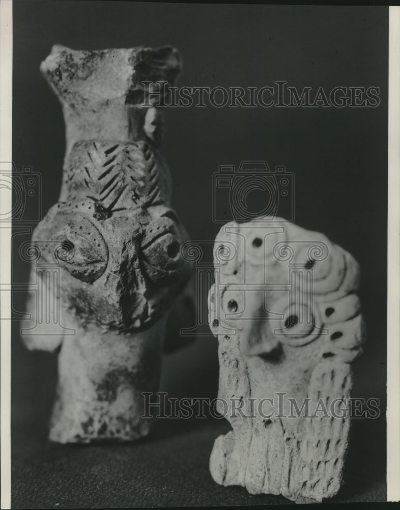 1974 Press Photo items found by archaeologists at Tell Hadidi, Syria- Historic Images