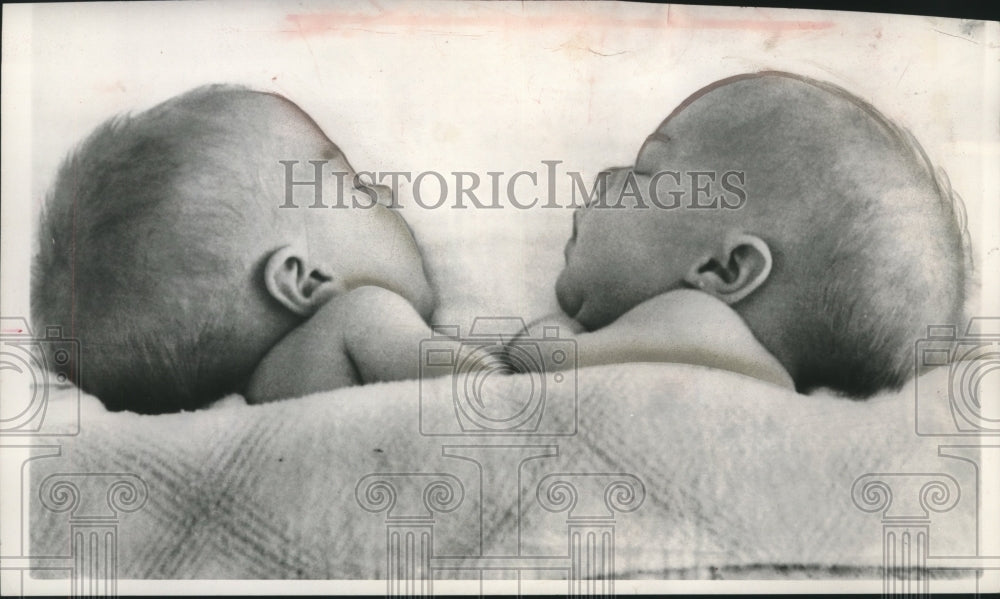 1959 Press Photo Siamese twins, Jeanette and Dennet Stubblefield of Parma, Idaho- Historic Images