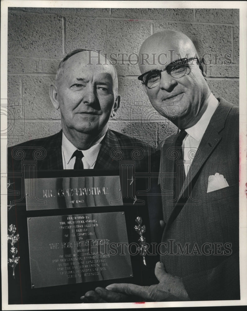 1964 Press Photo Senator Frank Panzer, Mr. Conservative 1963, and Elmer Hoesch- Historic Images