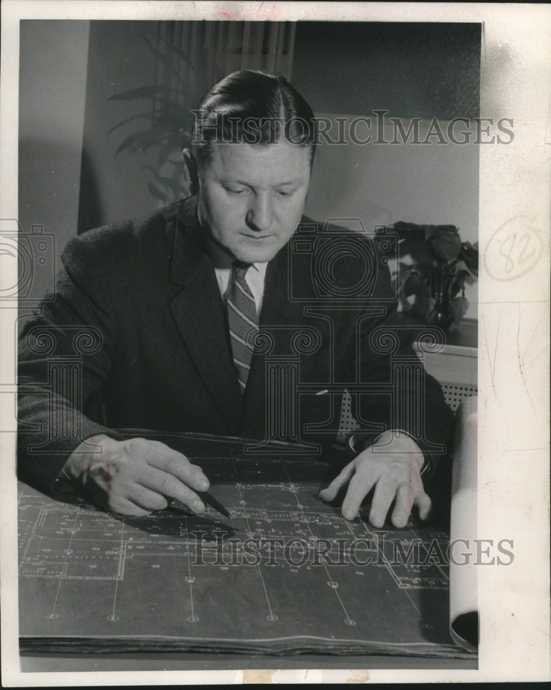 1958 Press Photo Matthew H. Rogina, building superintendent - mjc20528- Historic Images