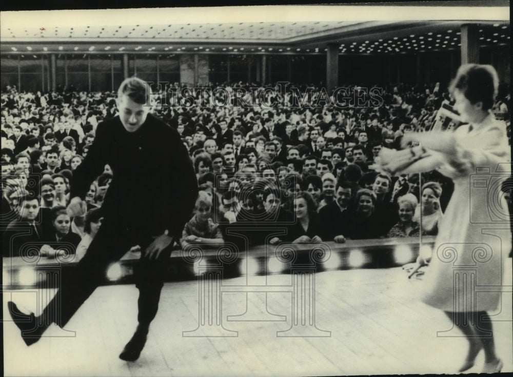 1966 Press Photo New Year&#39;s Ball dance competition in Moscow, Russia - mjc21639