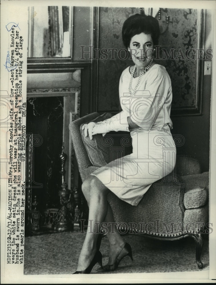 1964 Press Photo Dorothy Knowles, Wisconsin governors wife modeling a dress- Historic Images