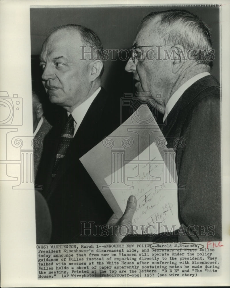 1957 Press Photo Harold E. Stassen With Dulles Holds Paper Of Notes, Washington