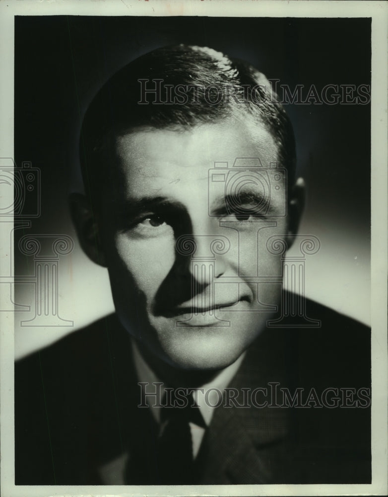 1965 Press Photo Grant Tinker, television producer. - mjc22838- Historic Images