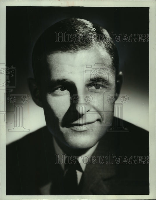 1965 Press Photo Grant Tinker, television producer. - mjc22838- Historic Images