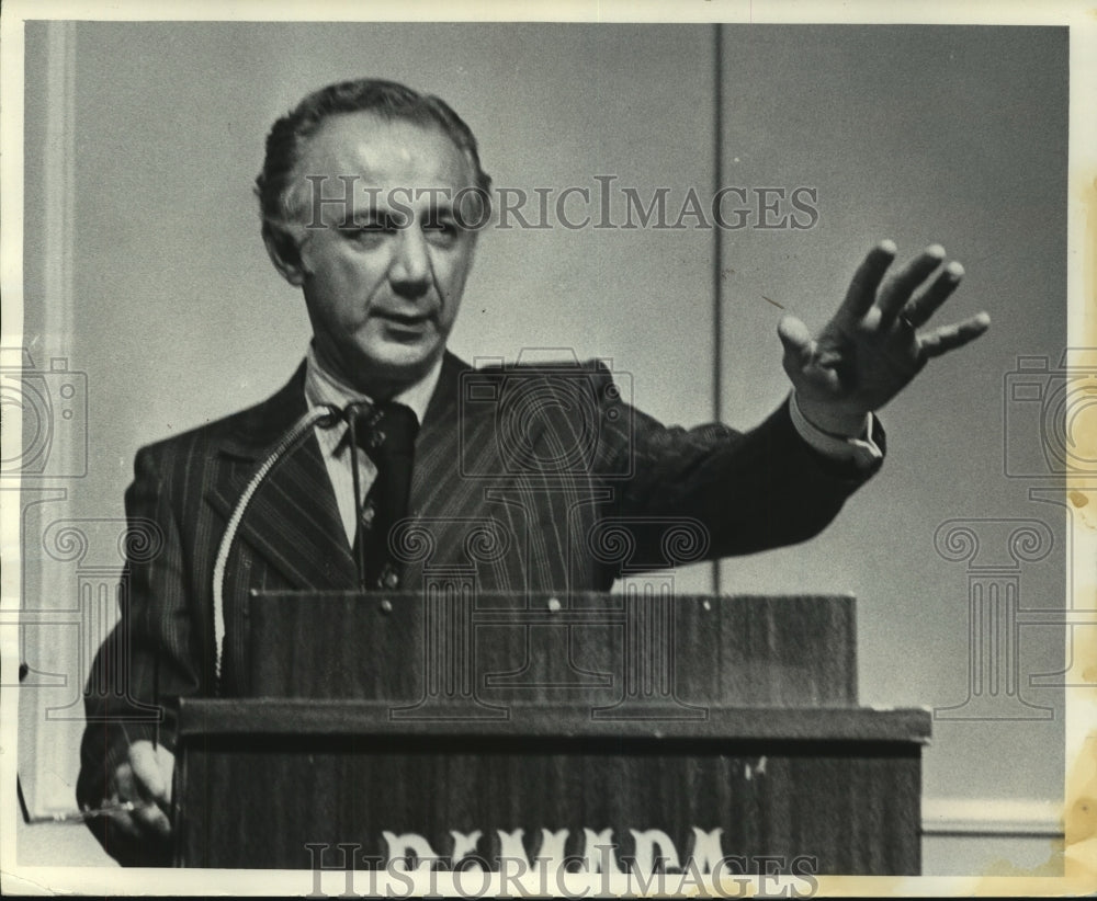 1973 Press Photo Candidate For Branch 11 Court In Milwaukee Christ T. Seraphim- Historic Images