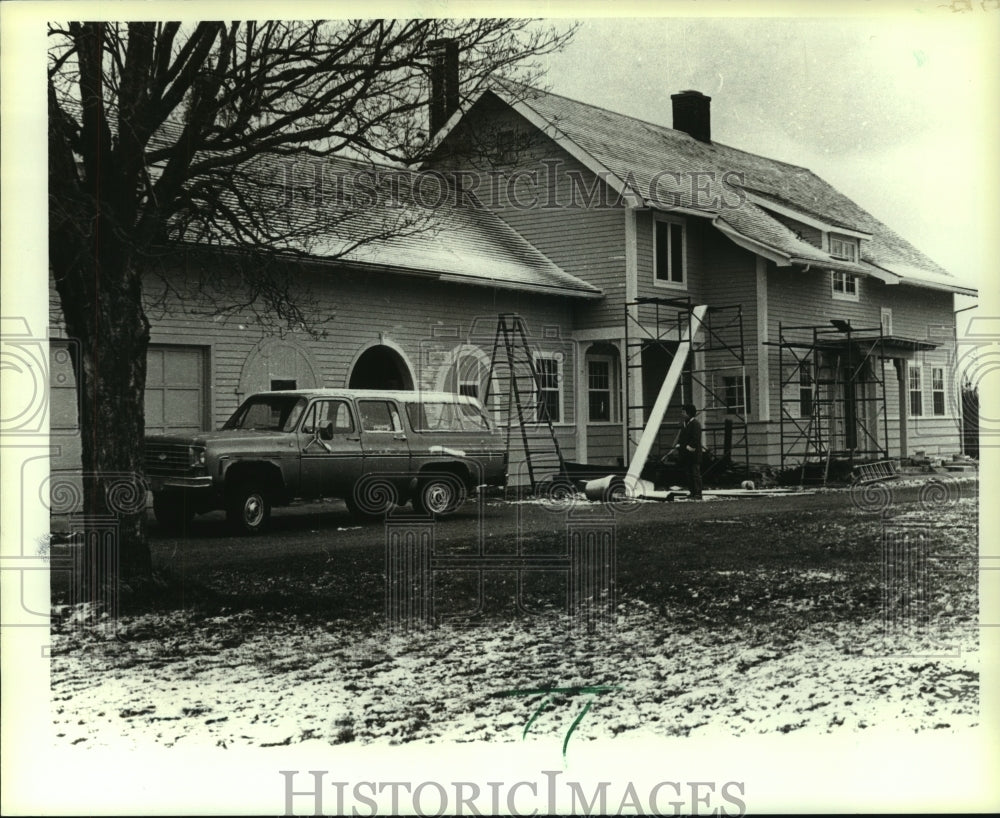 1967 Press Photo Restoration on Farmhouse in Barron County, Wisconsin- Historic Images