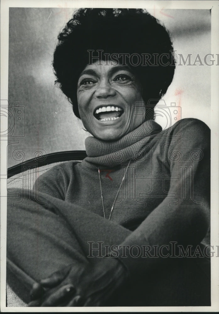 1974 Press Photo Smiling Eartha Kitt, during interview- Historic Images