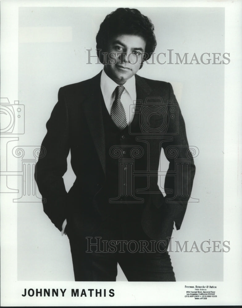 1984 Press Photo Singer Johnny Mathis - mjc23568- Historic Images