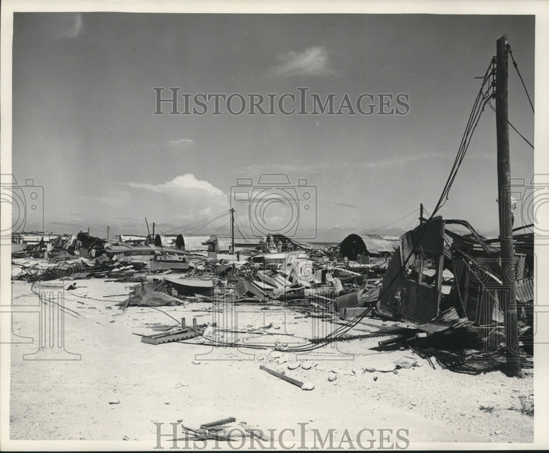 Load image into Gallery viewer, 1952 Press Photo Housing destroyed by typhoon on Wake Island - mjc23787
