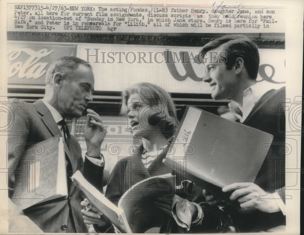 1963 Press Photo Henry, Jane and Peter Fonda in New York City for Film Projects- Historic Images