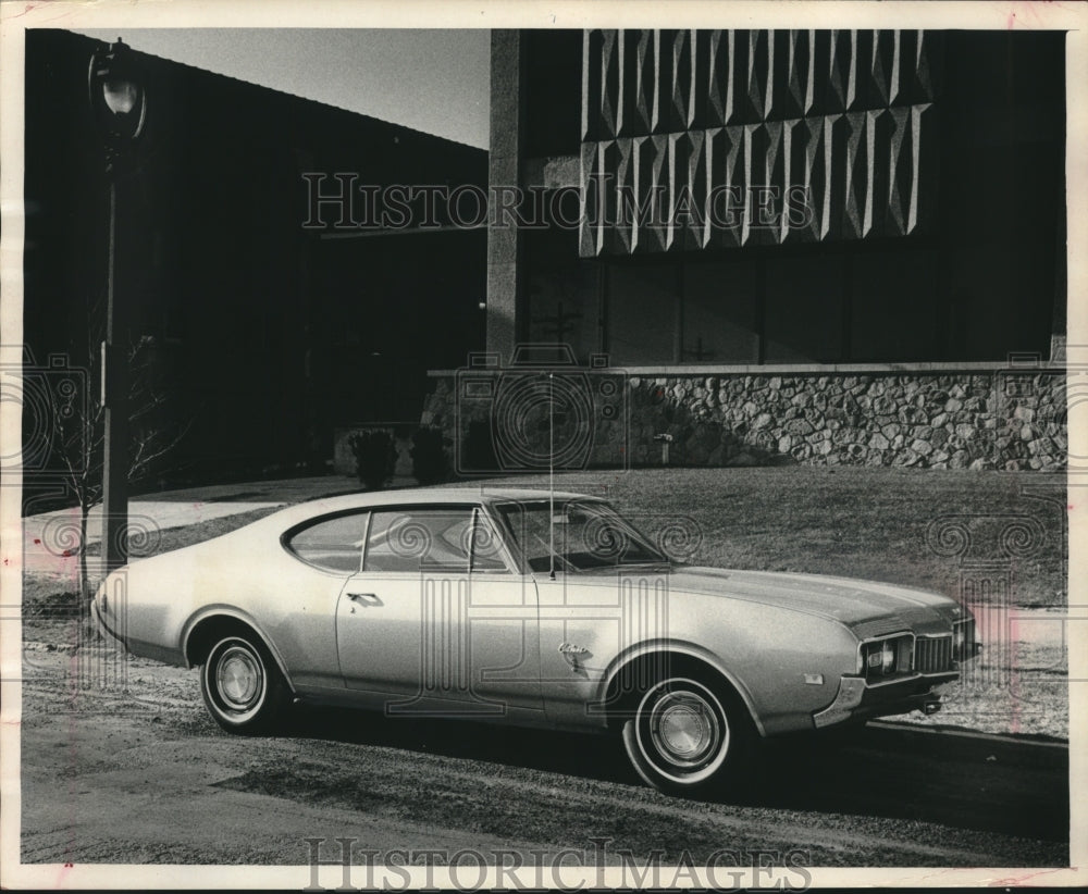 1968 Press Photo Oldsmobile Cutlass S Coupe- Historic Images