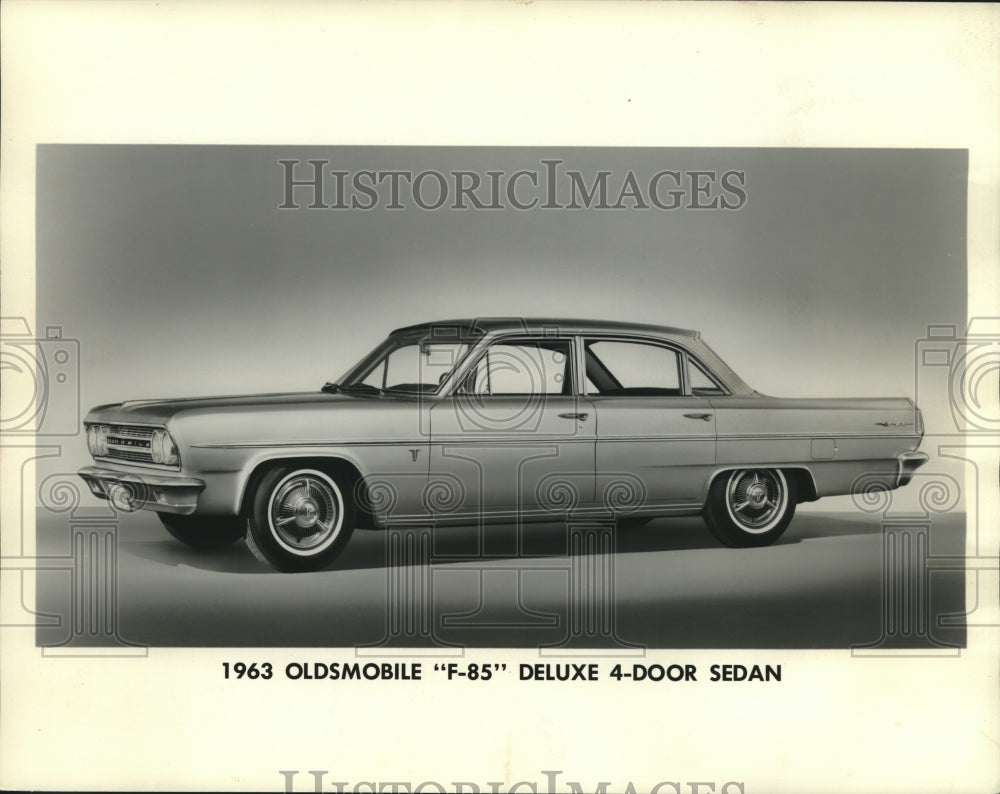 1962 Press Photo 1963 Oldsmobile &quot;F-85&quot; Deluxe 4-door Sedan- Historic Images