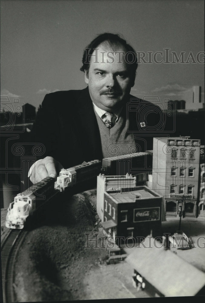 1994 Press Photo Andy Sperandeo, editor of Model Railroader magazine- Historic Images