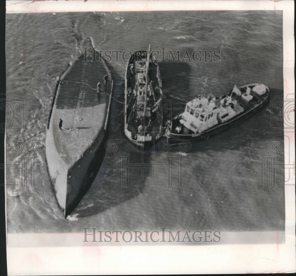 1963 Press Photo Swedish Tanker Thuntank VII found in North Sea, Rotterdam- Historic Images