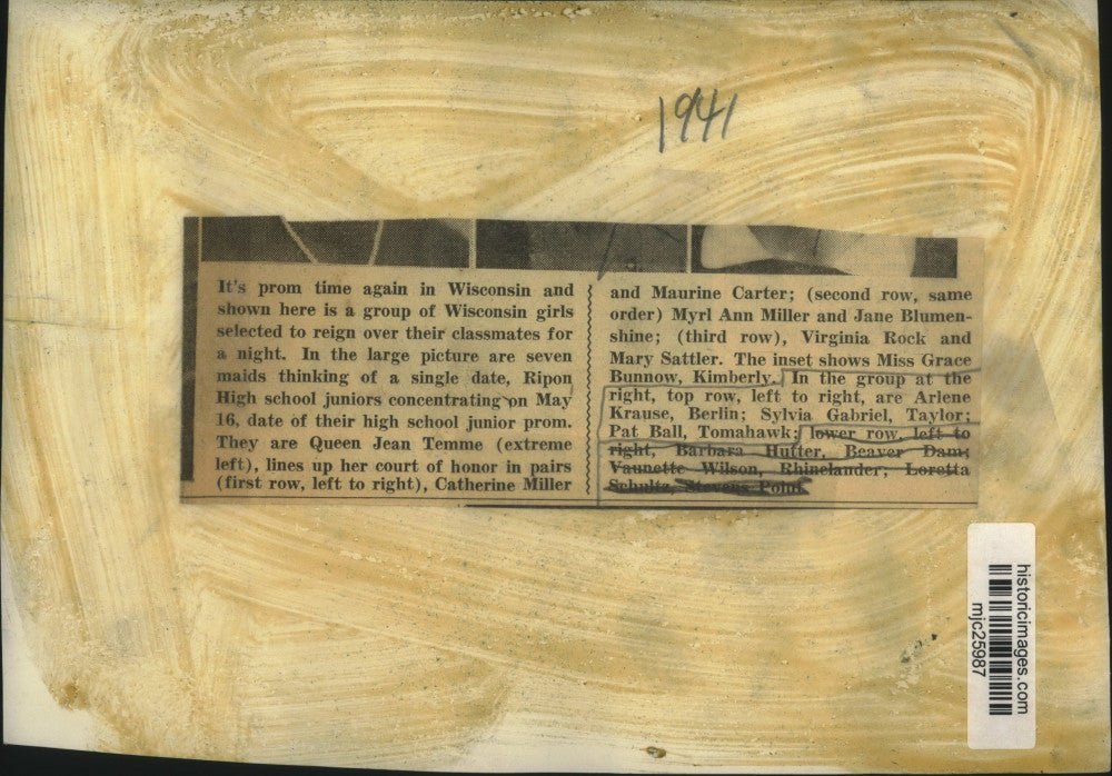 1941 Press Photo Queen Jean Temme (left) lines up her court at Ripon Junior Prom