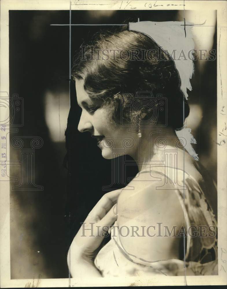 1932 Press Photo Society Girl Miss Jean Stotzer at Wisconsin Club, now engaged