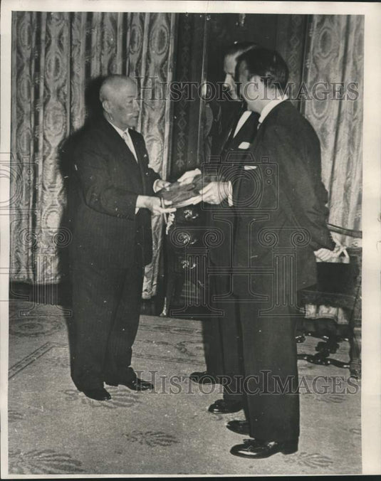 1955 Press Photo Brooks Stevens, Prince Friedrich Wilhelm & Hugo Bauch Jr.- Historic Images