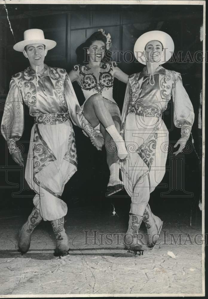 1948 Press Photo "The Ice Vogues of 1949" at Wisconsin Centennial - mjc26283- Historic Images