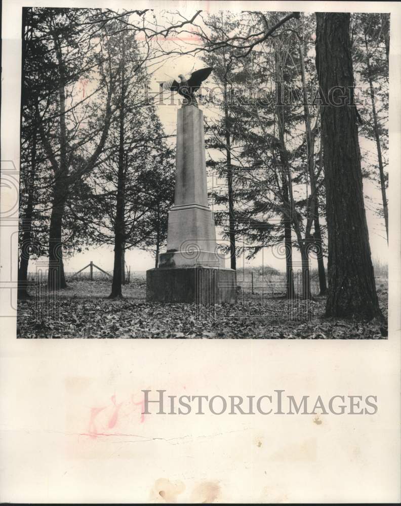 1951 Press Photo State&#39;s Oldest Civil War Monument - mjc26365- Historic Images