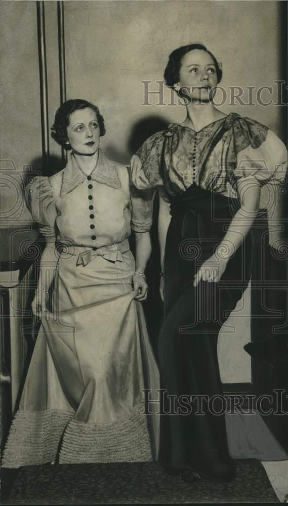 1937 Press Photo Mrs. N. W. Bourne and Mrs. M. W. Sheldon - mjc26429