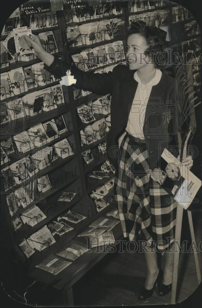 1942 Press Photo Mrs. Grant Hart Messinger - mjc26469