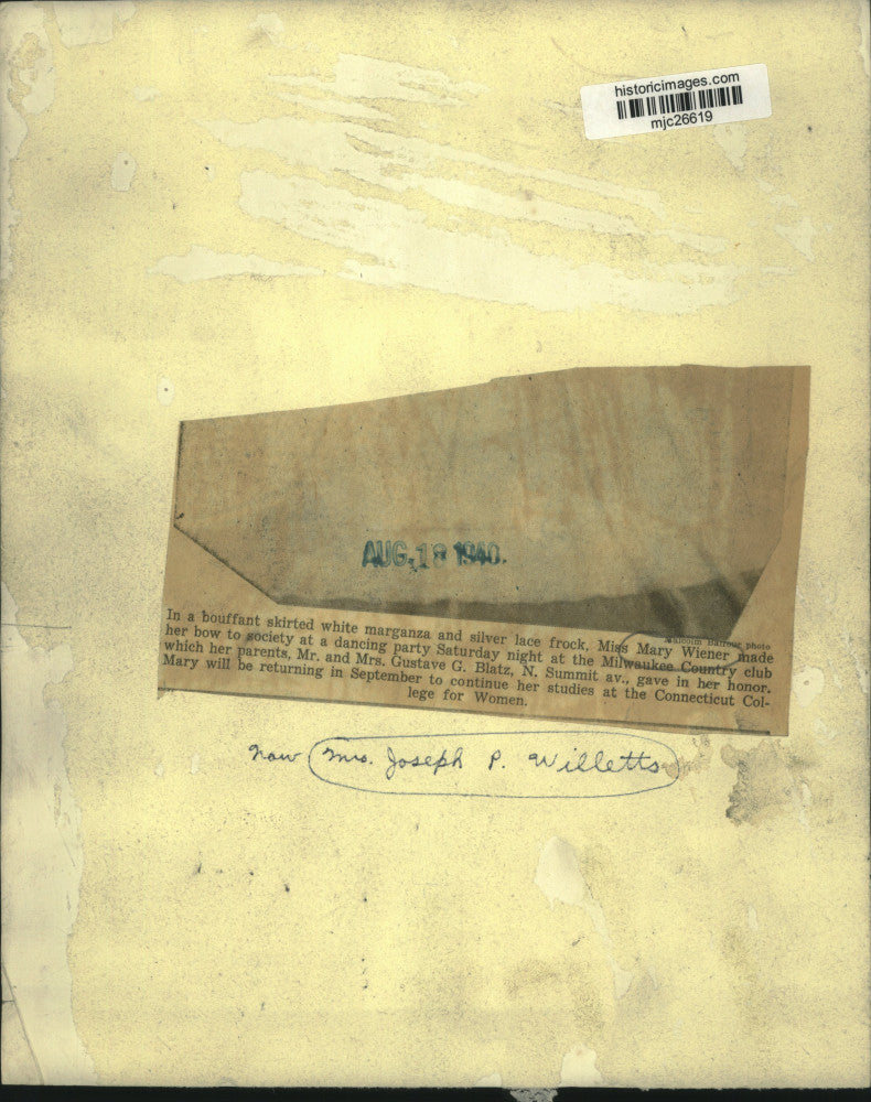 1940 Press Photo Miss Mary Wiener at dancing party, Milwaukee country club