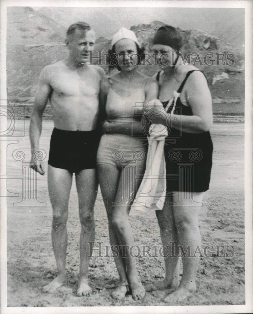 1956 Press Photo Ruth Simmons & family at Salt Lake - mjc26662