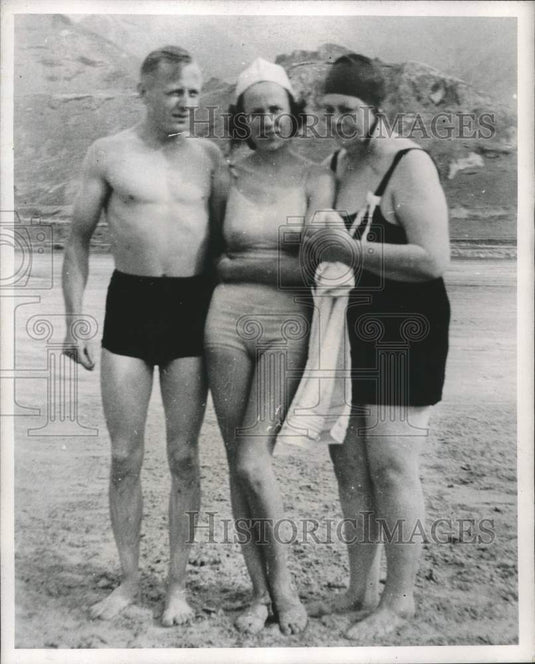 1956 Press Photo Ruth Simmons & family at Salt Lake - mjc26662