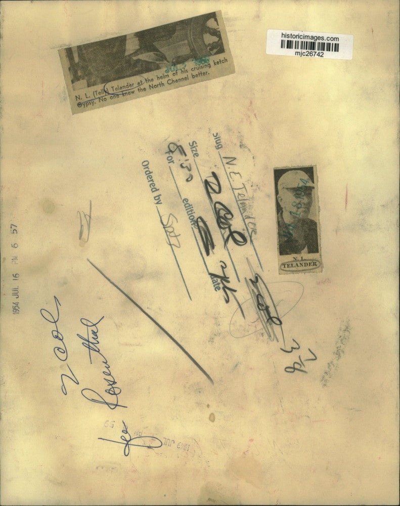 1954 Press Photo North Channel - N.L. (Telly) Telander at the helm of Gypsy