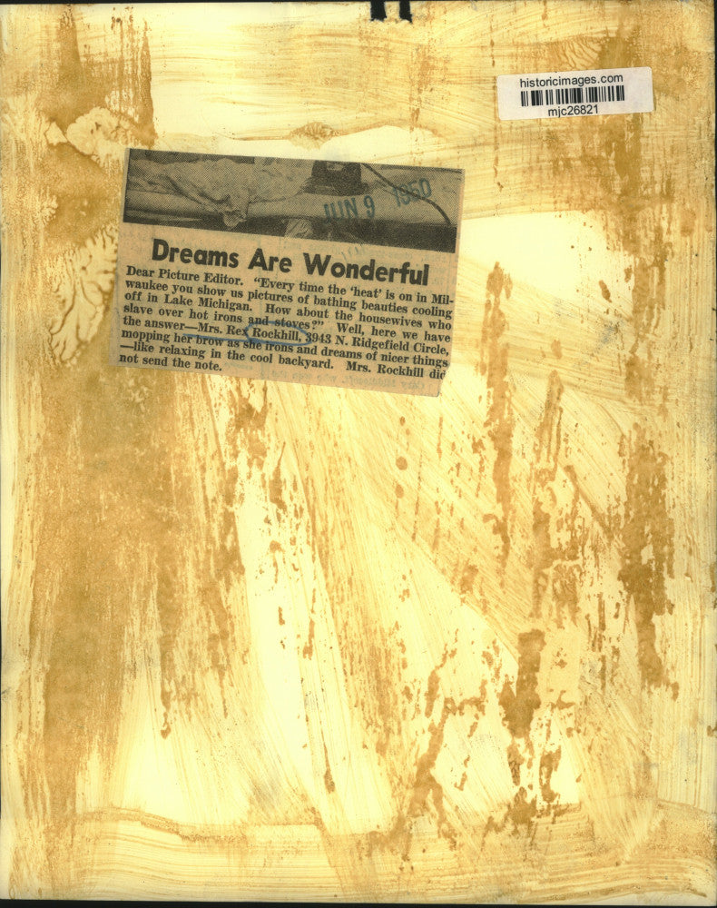 1950 Press Photo Mrs. Rex Rockhill ironing clothes, Milwaukee - mjc26821