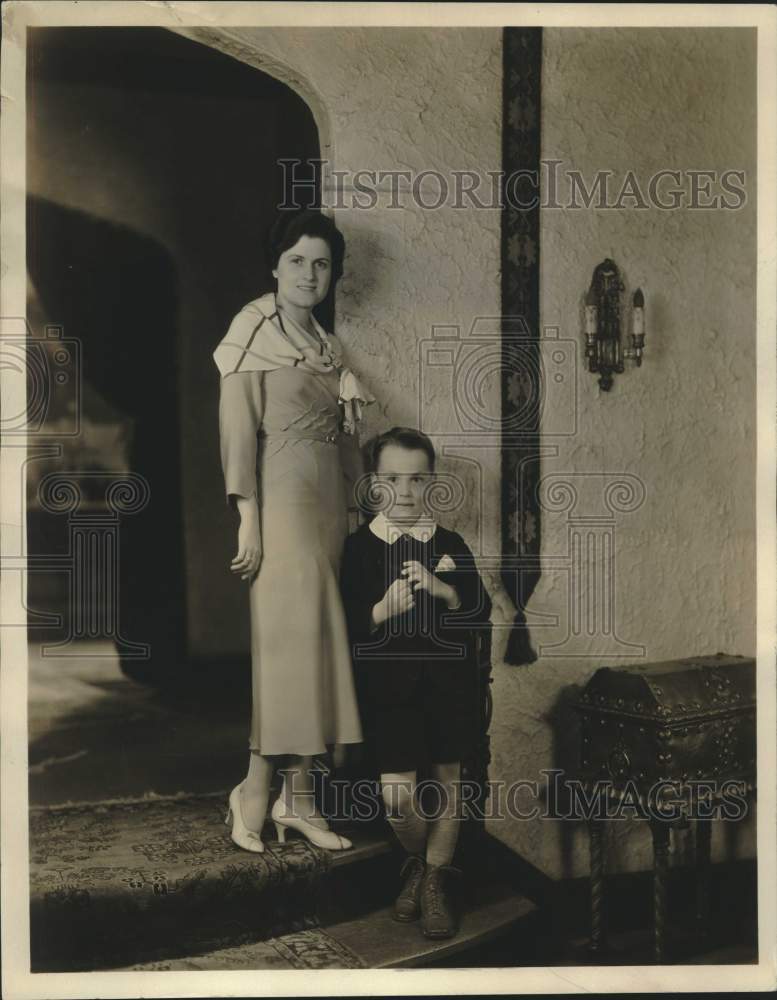 1932 Press Photo Mrs. Harry Weiner &amp; Harry Weiner - mjc26854