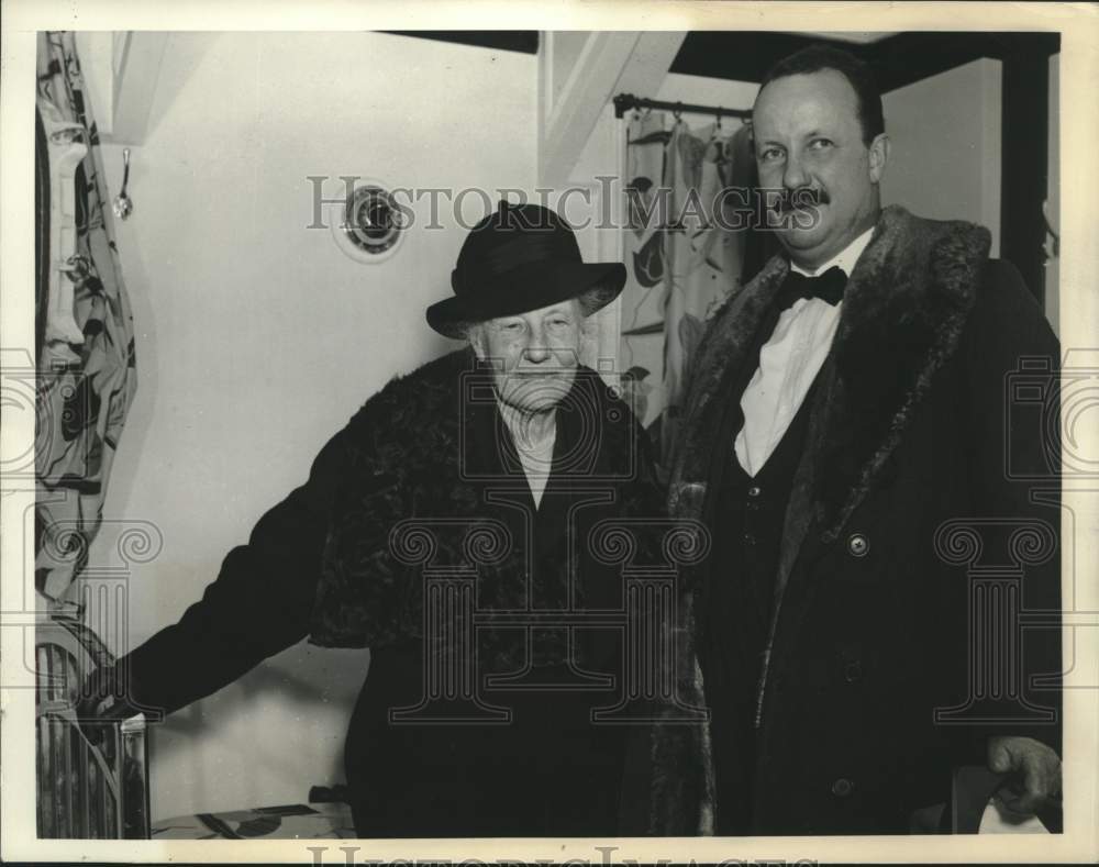 1938 Press Photo Mrs. Theodore Roosevelt and Kermit Roosevelt abord Vulcania