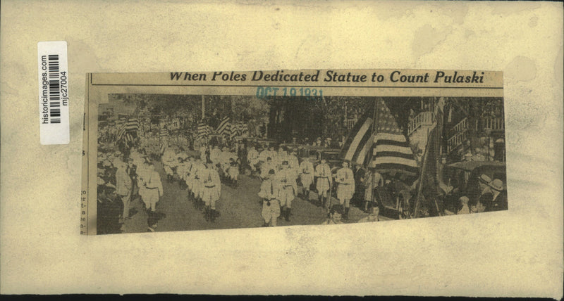 Load image into Gallery viewer, 1931 Press Photo When Poles dedicated statue to Count Pulaski - mjc27004
