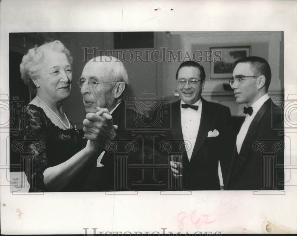 1957 Press Photo Holiday party, Mr.&amp; Mrs.Stratton, son Frederick &amp; Frederick Jr.- Historic Images