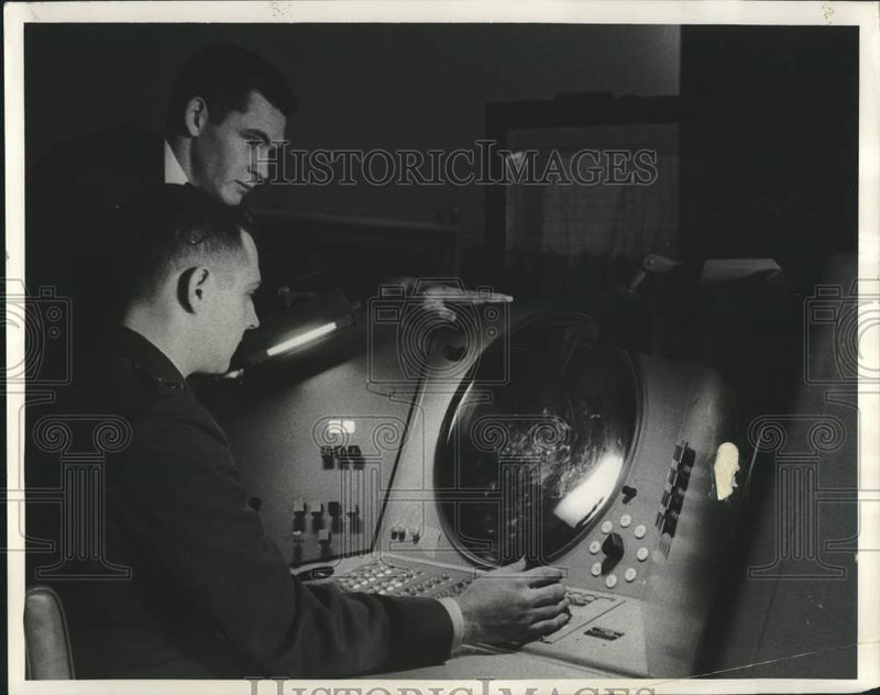 Load image into Gallery viewer, 1961 Press Photo Lieutenant Jack Crewse and other, Nike Launching site Milwaukee
