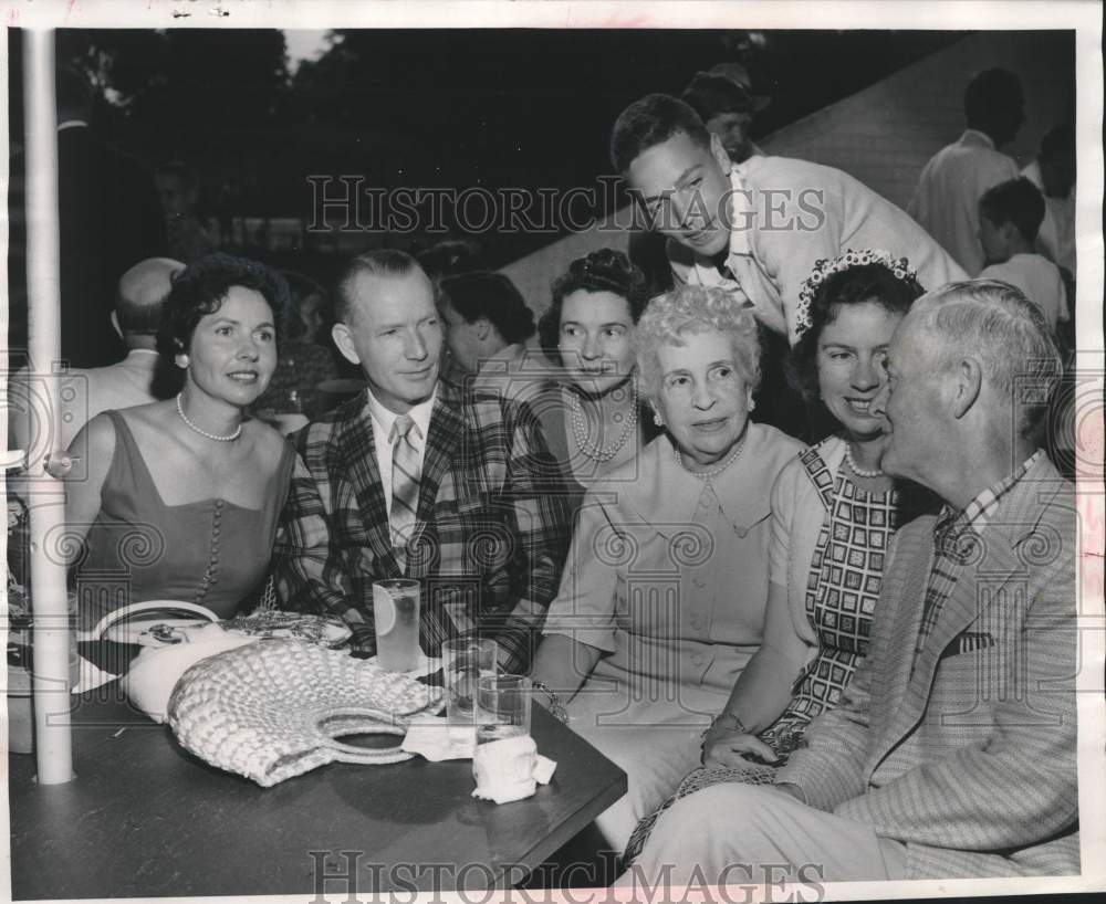 1957 Press Photo Mrs. Brooks Stevens and others at Country Club - mjc27283- Historic Images