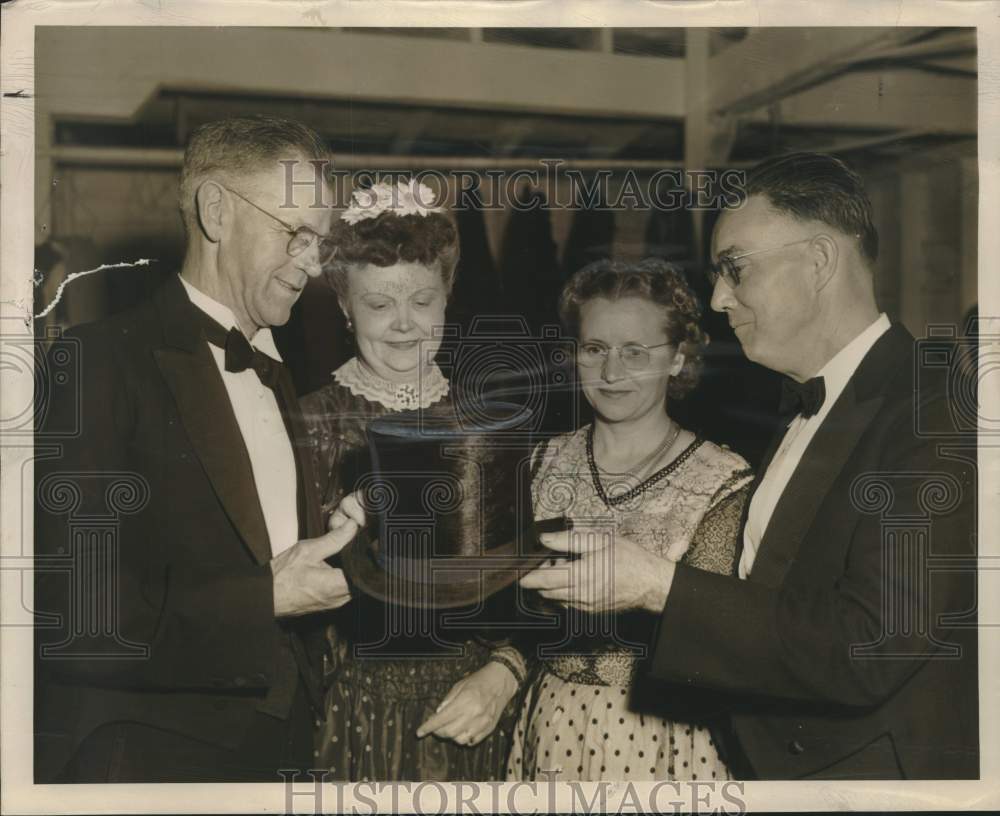 1947 Press Photo Couples at Stoughton centennial pageant, Wisconsin - mjc27296- Historic Images