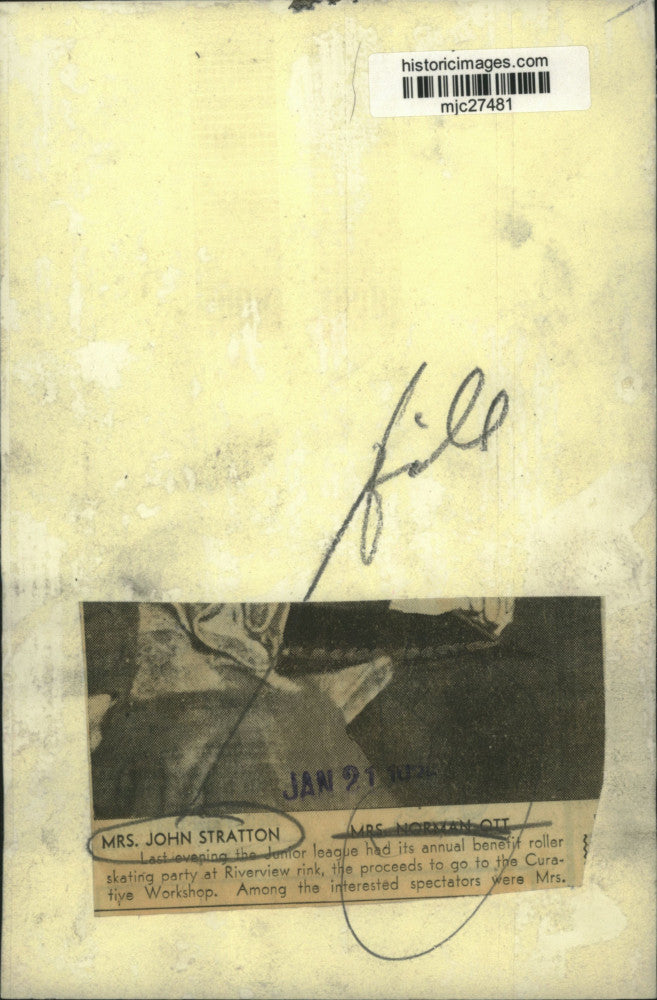 1936 Press Photo Mrs. John Stratton & Mrs. Norman Ott at a Junior League meeting