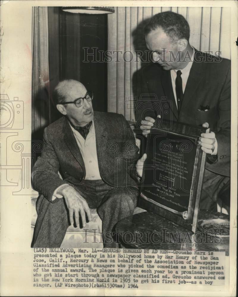 1964 Press Photo Groucho Marks Receives Award from Har Henry - mjc27751- Historic Images